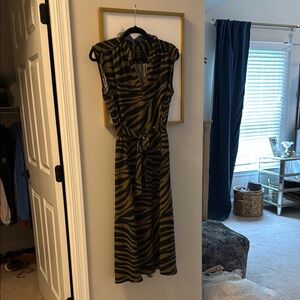 Ann Taylor Black and Tan Ruched Wrap Midi Dress